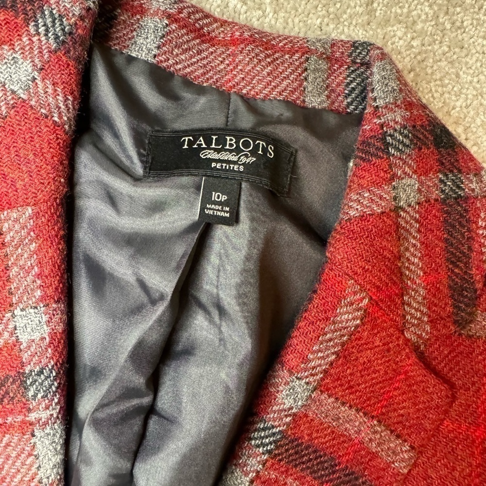 Talbots Wool, Red, Gray and Black Plaid Jacket/Blazer, Sz 10P (80% Wool) - Picture 4 of 11